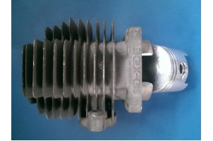 Циліндр помпа, квадрацикл без виходу під глушник 40 мм палець 10ммм